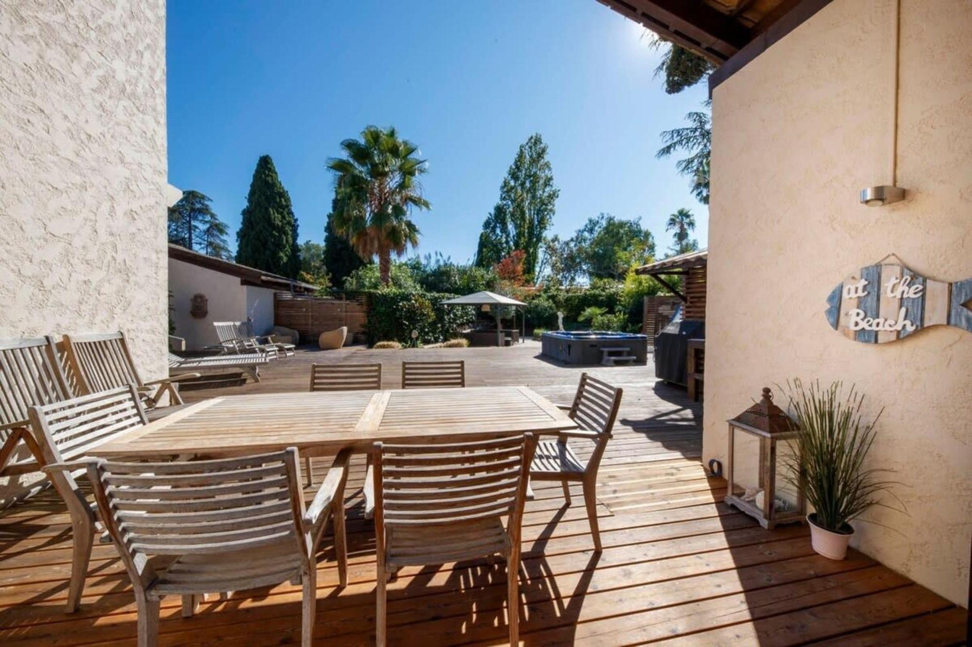 06V - Beautiful Villa With Spa Pool And Tennis 비오 외부 사진