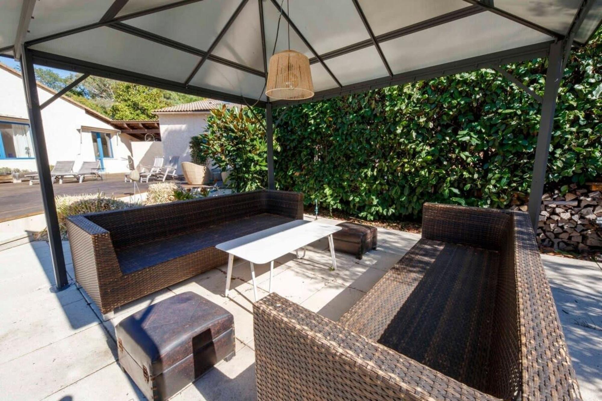 06V - Beautiful Villa With Spa Pool And Tennis 비오 외부 사진