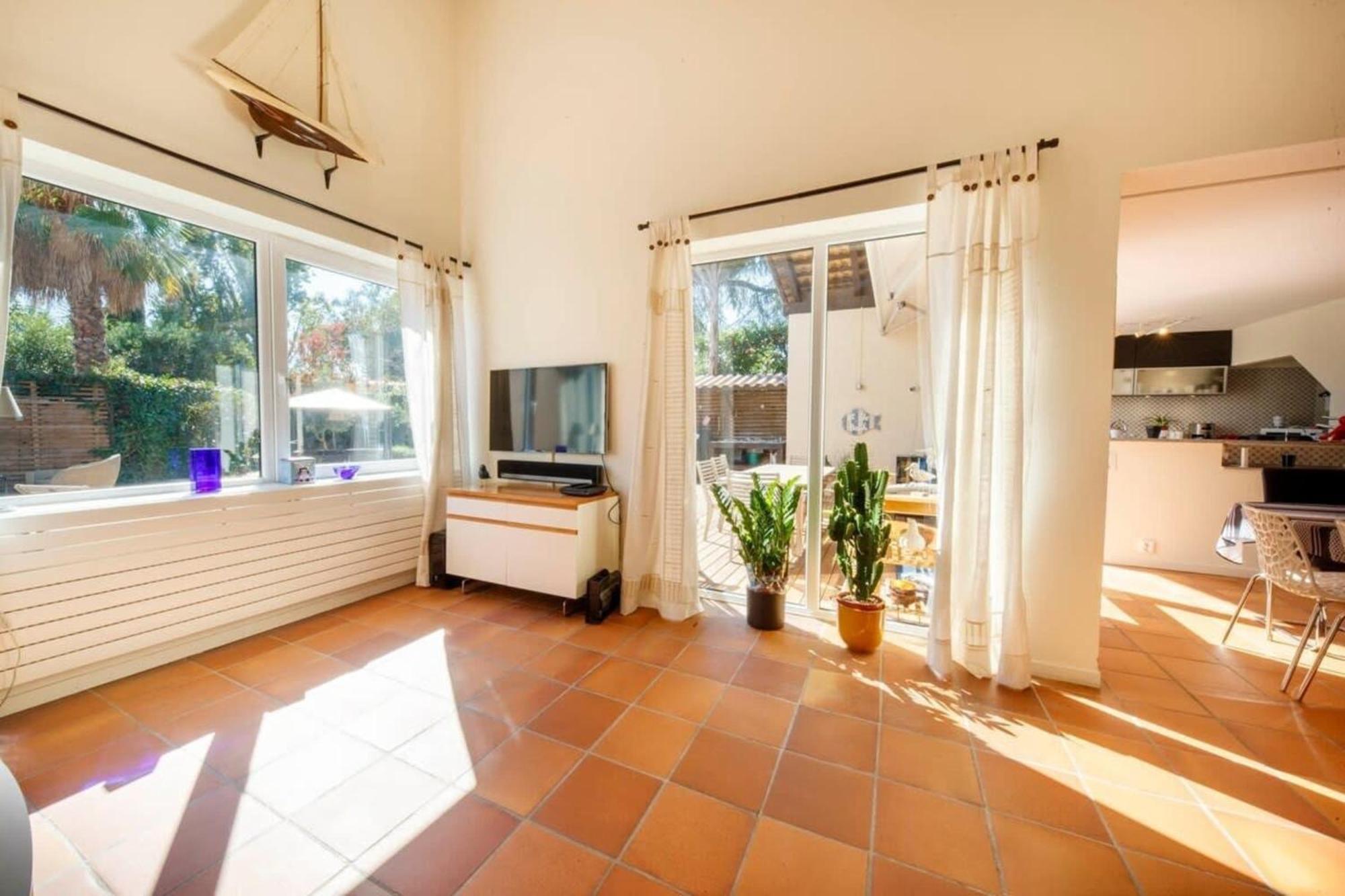 06V - Beautiful Villa With Spa Pool And Tennis 비오 외부 사진