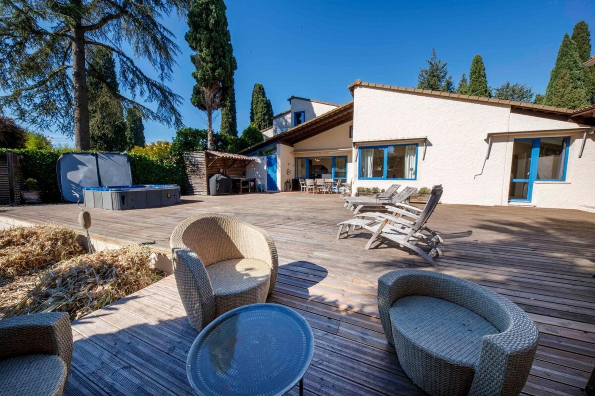 06V - Beautiful Villa With Spa Pool And Tennis 비오 외부 사진
